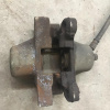 Суппорт TOYOTA GX110/GX115/JCG10/GXE10 зад, лев 2WD/4WD