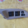 Пульт стеклоподъемника Nissan Bluebird Sylphy G10 перед, прав