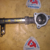 Корпус термостата Toyota 16321-20030 + 16322-20031 MCU15/MCR40/MCU28/MCU38 1MZ/3MZ VVT-i железный ( крышка )