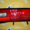 Вставка между стопов Toyota Granvia KCH16 R
