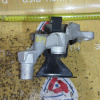 Подушка двигателя Honda D15B/D17A Civic ES1/EU1/ES3/EU3 2WD CVT + кронштейн С ТРЕЩИНОЙ перед, прав 50805-S5A-992 + 50825-S5A-990
