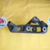 Крепление подушки ДВС Toyota 1SZ Vitz/Platz SCP10 чугун перед, лев 12325-23020