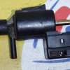 Клапан вакуумный Mazda K5T49090 / FS05-18-741 MPV/Premacy/Capella GW8W WL/FP/F8/FS дефект крепления