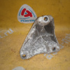 Кронштейн опоры двигателя Audi BFL A8 D3/4E2 3.7 V8 перед, лев 4E0199307AR