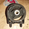 Подушка двигателя Mazda B3/B5 Demio DW3W ДЕФЕКТ РВАНАЯ F D20139050/D06139050B