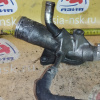 Тройник Isuzu/Nissan Elf NKR81 4HL1/4HF1 низ. с блока на радиатор АЛЮМИНИЙ