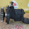 Гидроусилитель Isuzu/Nissan 4HL1/4HF1/4HG1 Elf NKR81 шестерня запрессована ЧУГУН трубка высокого давления справа по ходу движения