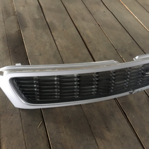 Решетка радиатора NISSAN Bluebird U14 SSS