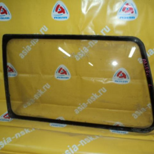 Стекло собачатника MITSUBISHI Pajero V44W зад, лев бок. салон 5door