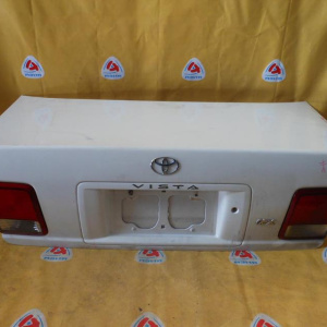 Крышка багажника TOYOTA Camry/Vista SV40 sed в.32-148 без замка