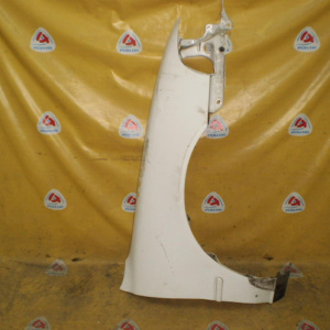 Крыло TOYOTA Sprinter AE100 перед, прав