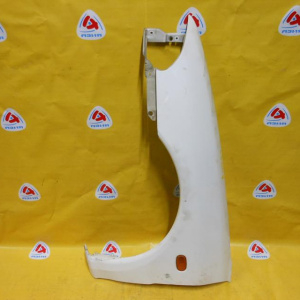 Крыло Mitsubishi Libero CD8W перед, лев