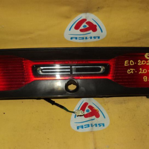 Вставка между стопов Toyota Carina ED ST202 '1994 ст20-370