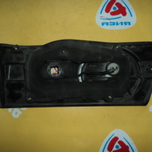 Вставка между стопов TOYOTA Vista SV50 L