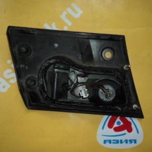 Вставка между стопов NISSAN Sunny B14 '1994 R желтый