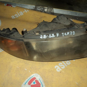 Фара TOYOTA прав Lucida CXR20