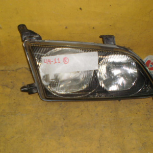 Фара TOYOTA прав Ipsum SXM10 '1996-1998