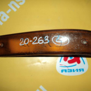 Повторитель в бампер TOYOTA лев Corona ST170 '1991 зуб