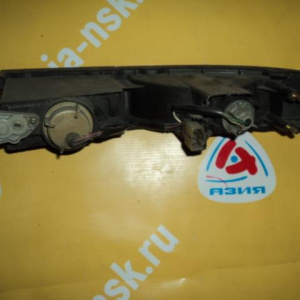 Повторитель в бампер TOYOTA прав Carina AT170 бел