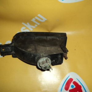 Повторитель в бампер TOYOTA прав Mark II GX80 h/t