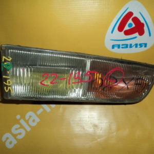 Повторитель в бампер TOYOTA лев Cresta GX80