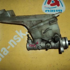 Главный тормозной цилиндр Mazda CP8W Premacy