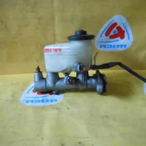 Главный тормозной цилиндр Toyota AE100/AE110 Corolla/Sprinter 2болта