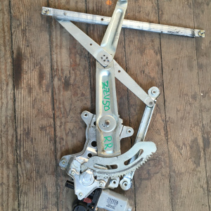 Стеклоподъемник TOYOTA Vista SV50 зад, прав