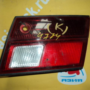 Вставка между стопов NISSAN Sunny B14 '1997R красный