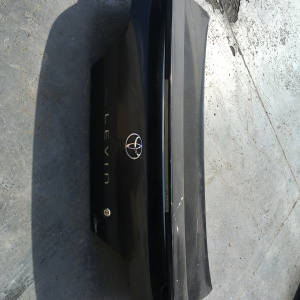 Крышка багажника Toyota Corolla Levin/Sprinter Trueno AE110 спойл