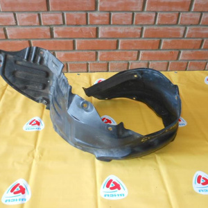 Подкрылок TOYOTA Carina AT190 перед, лев