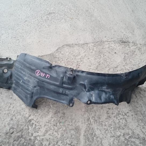 Подкрылок NISSAN Bluebird U14 перед, прав