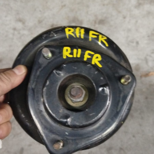 Стойка Nissan B13/B14/N14/N15/R10/R11/Y10 Sunny/Pulsar/Presea/Wingroad перед, прав