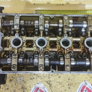 Головка блока Mitsubishi 4G63 RVR N23W 16 клап DOHC NEW ПРОГАРЕЛ 1-н ВЫПУСКНОЙ КЛАПАН ( G6K )
