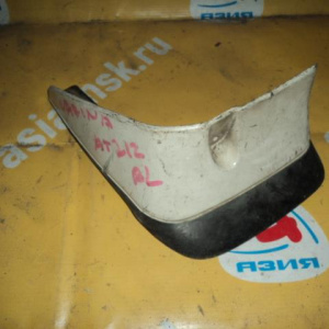 Брызговик Toyota Carina/Corona Premio ST210 зад, лев