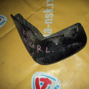 Брызговик NISSAN Cefiro A32 зад, лев