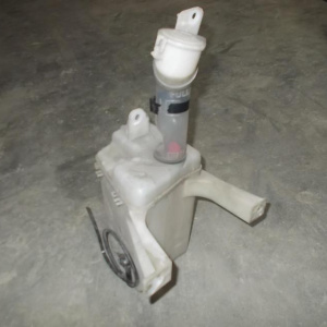 Бачок омывателя MITSUBISHI EA1A Galant (1мот.)