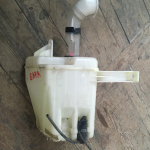 Бачок омывателя MITSUBISHI EA1A Galant (1мот.)