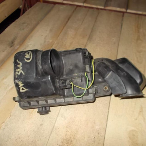 Корпус воздушного фильтра Mazda DW3W Demio