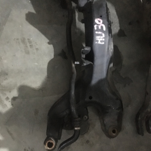 Балка NISSAN N30/U30 R'Nessa/Presage F поперечная (без стабилизатора)