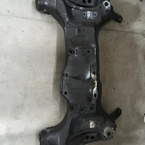 Балка Toyota ST190/AT210/SXM10/SXN10 Caldina/Carina/Corona/Ipsum/Gaia/Nadia F 2WD Поперечная. 51201-20320.