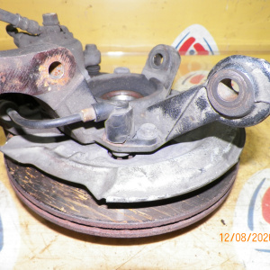 Ступица Toyota M100A/M101A/M110A/M111A Duet перед, лев 2WD/4WD ABSсо ступицы.Диаметр диска-234мм.Суппорт-V16.Диск вентилируемый. В сборе с диском и суппортом