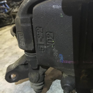 Ступица Toyota AE100/AE101/AE110/EE100/EE101/EE110/EE111/AE104/AE114 Corolla/Sprinter перед, лев 2WD/4WD Суппорт-(51-22). ABS.В сборе.Диаметр диска- 238мм.То