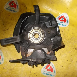 Ступица Toyota VCV10 Windom перед, прав В сборе. Без ABS. Суппорт одна поршевой. 43211-33010.