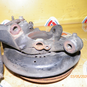 Ступица Toyota SCP10/SCP11/SCP13/NCP10/NCP12/NCP15/NCP16 Vitz/Platz перед, лев 2WD ABS.В сборе.Диаметр диска- 235 мм. Толщина -18 мм. 43212-52010. 43512-5201