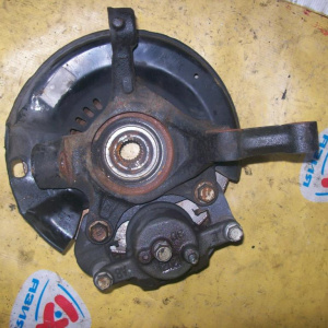 Ступица Toyota SCP10/SCP11/SCP13/NCP10/NCP12/NCP15/NCP16 Vitz/Platz перед, лев 2WD ABS.В сборе.Диаметр диска- 235 мм. Толщина -18 мм. 43212-52010. 43512-5201