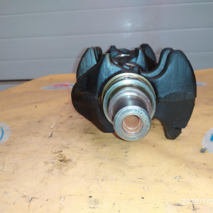 Коленвал Mitsubishi 4G63 Chariot/RVR N43W/N23W DOHC 7 болтов. по диагонали 97 мм., диаметр 57/45 мм.