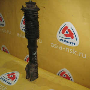 Стойка SUZUKI TA11W, TD11W, TD31W, TA31W. TD51W, TA51W. TD61W. Escudo перед, прав