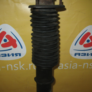 Стойка SUZUKI TA11W, TD11W, TD31W, TA31W. TD51W, TA51W. TD61W. Escudo перед, прав
