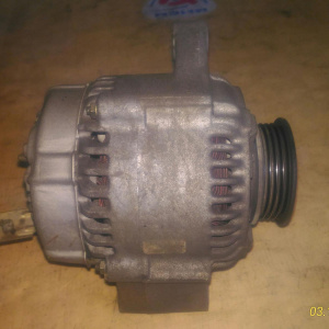 Генератор HONDA D13B/D15B/D16A EK3/EY7/GH3 4 конт. квадратные разъем, 4 ручейка ( ЦЕЛЬНЫЙ )